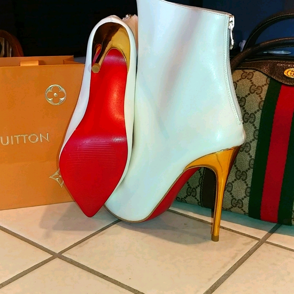 🔴 Red-Bottom Boots, White Upper & Gold Sleek Heels 🔴